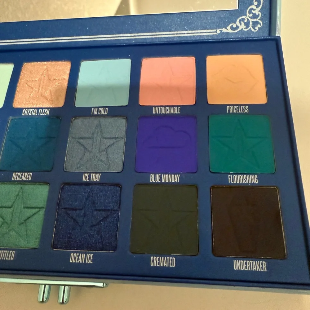 Jeffree Star Blue Blood Eye Shadow Vault Palette